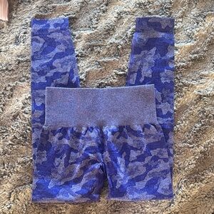 NVGTN Vibrant Blue Patterned Leggings